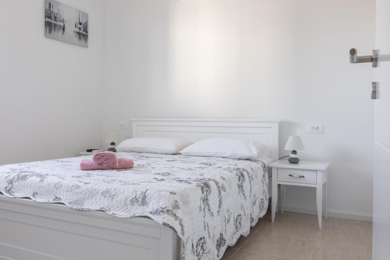 Apartment Oseka Makarska Eksteriør billede